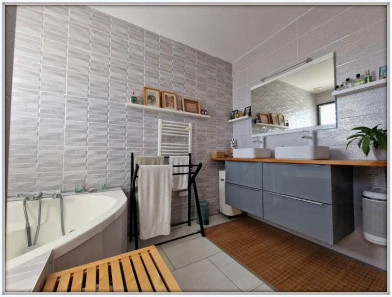 Maison - 128 m² - 4 pièces