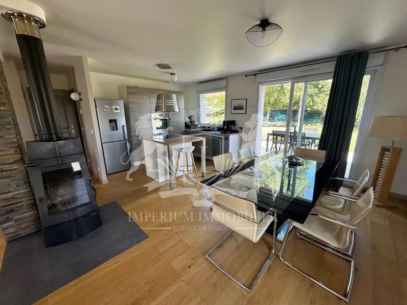 Maison - 112 m² - 8 pièces