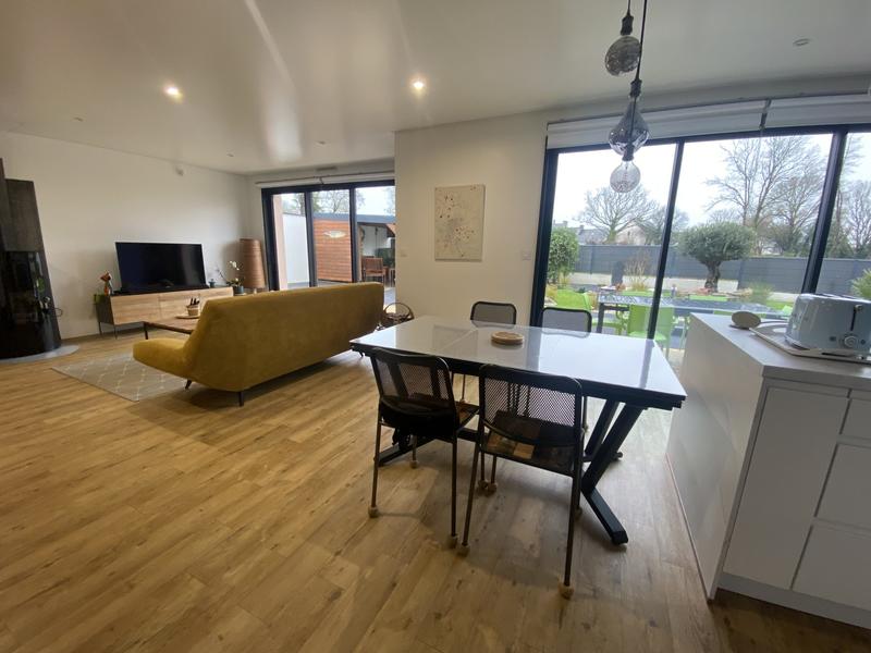 Maison - 98 m² - 5 pièces