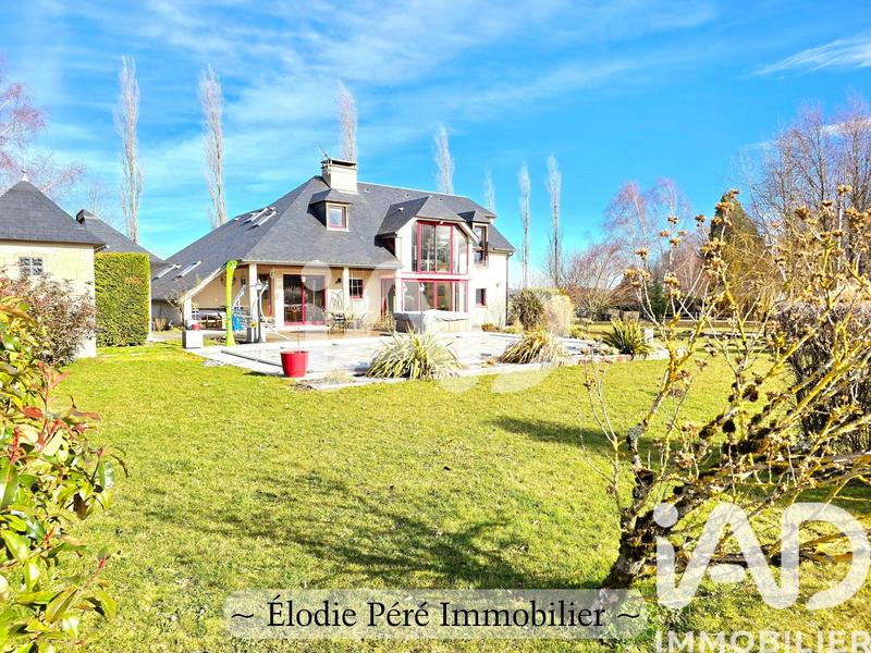 Maison de maîtres - 235 m² - 6 pièces