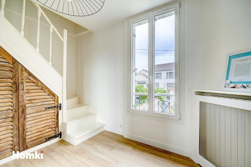 Maison - 181 m² - 6 pièces