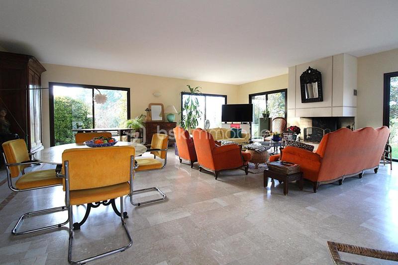 Demeure - 190 m² - 5 pièces