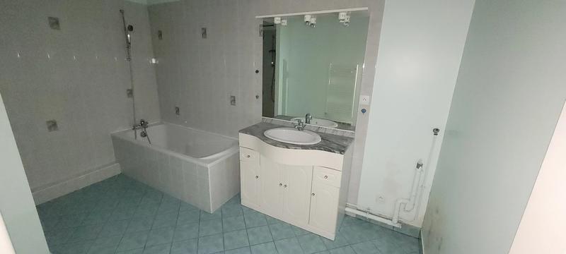 Appartement - 77 m² - 3 pièces