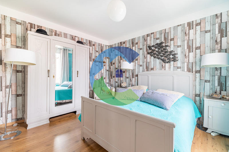 Maison - 175 m² - 7 pièces