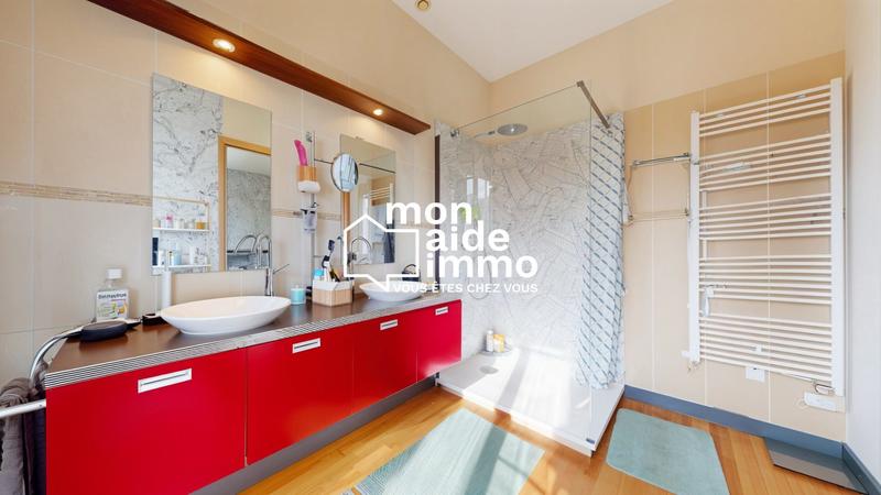 Maison ancienne - 586 m² - 8 pièces