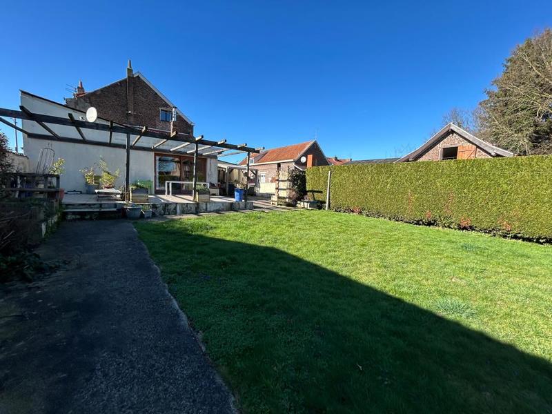 Maison - 180 m² - 6 pièces