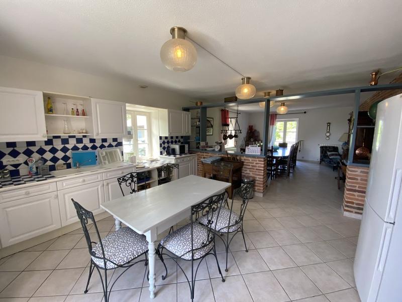 Propriété - 640 m² - 25 pièces