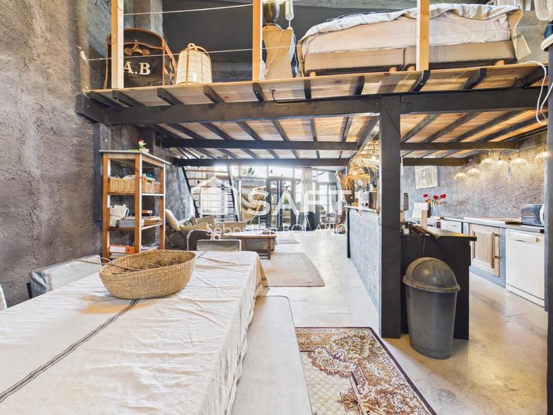 Maison - 230 m² - 3 pièces