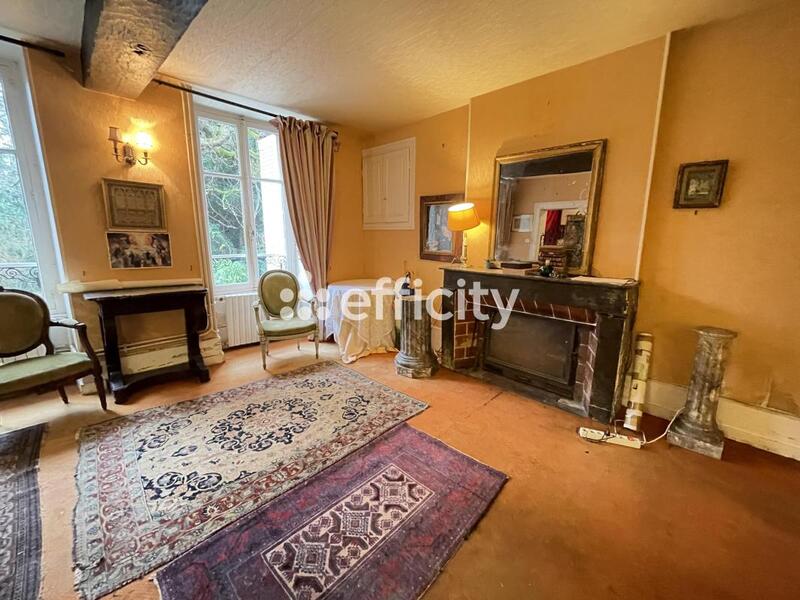 Maison bourgeoise - 350 m² - 12 pièces