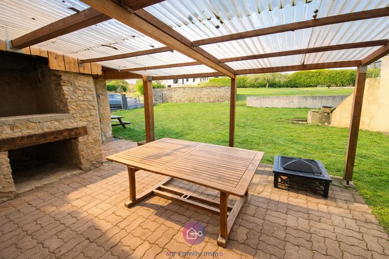 Maison - 168 m² - 9 pièces