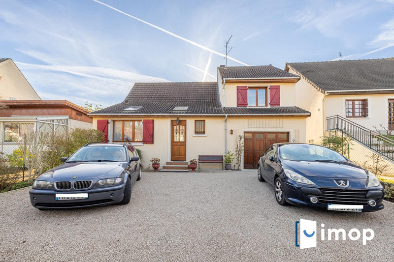 Maison - 135 m² - 6 pièces