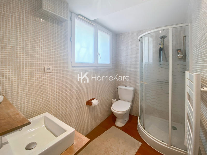 Maison - 180 m² - 7 pièces