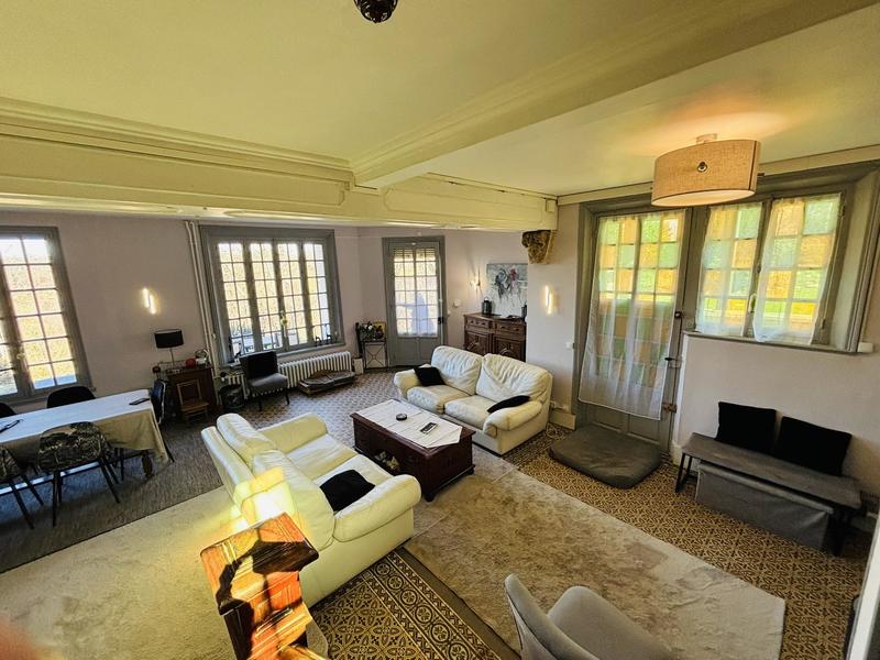 Maison ancienne - 183 m² - 11 pièces