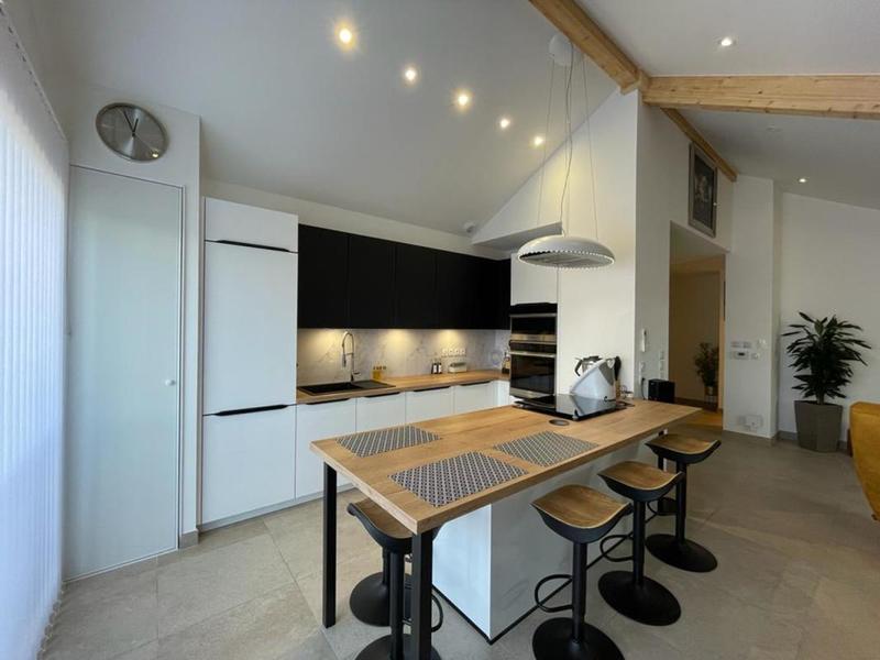 Appartement - 98 m² - 4 pièces