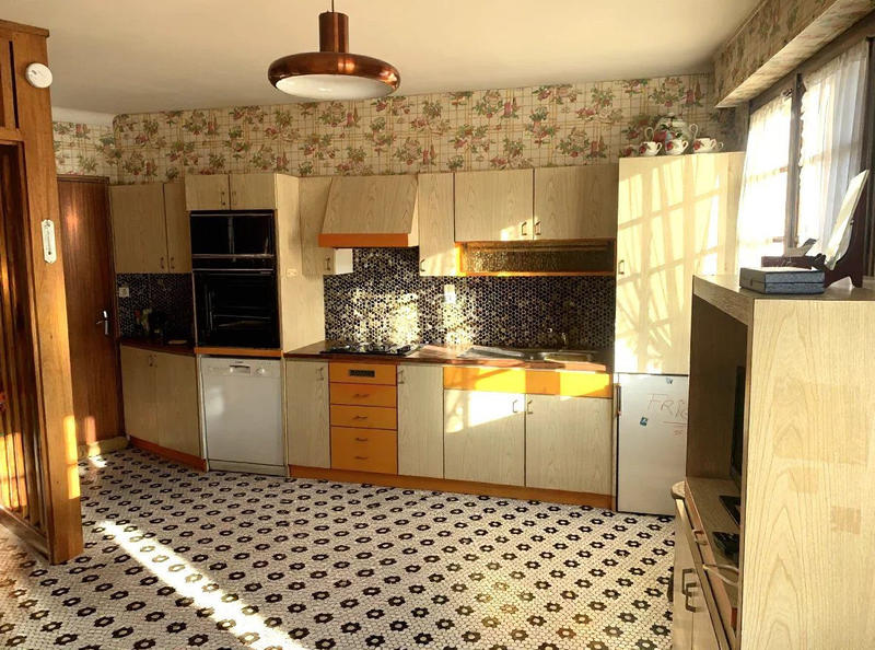 Maison - 194 m² - 13 pièces