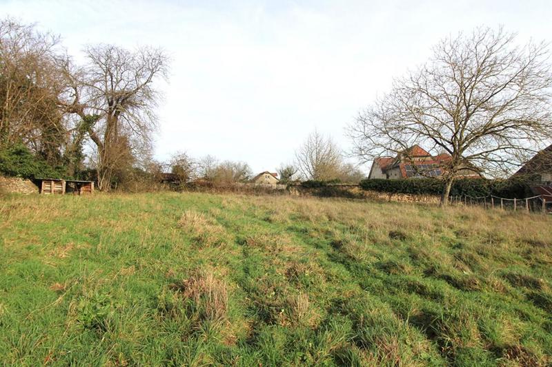 Terrain constructible - 950 m²