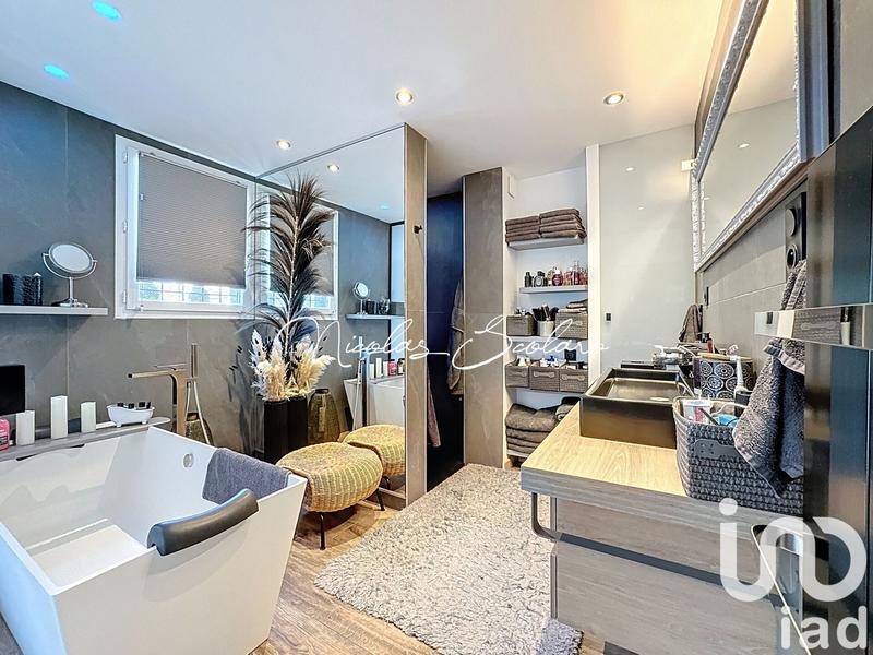 Maison - 188 m² - 5 pièces