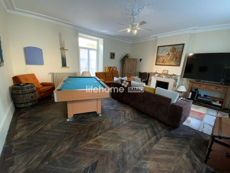 Maison - 320 m² - 7 pièces