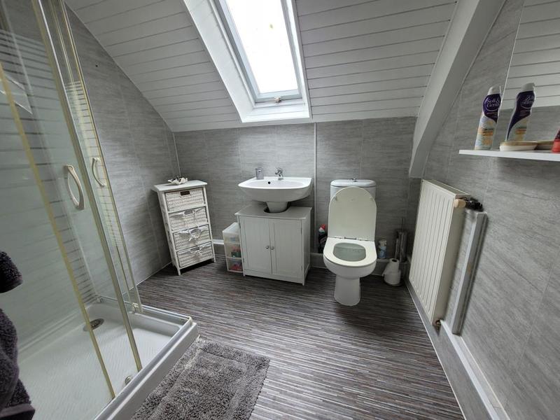 Propriété - 241 m² - 11 pièces