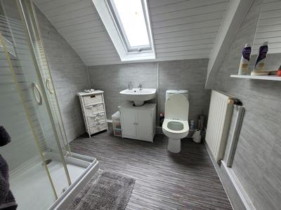 Propriété - 241 m² - 11 pièces