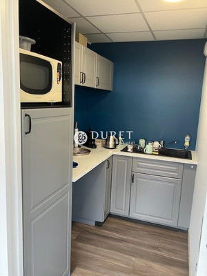 Bureau - 96 m² - 7 pièces