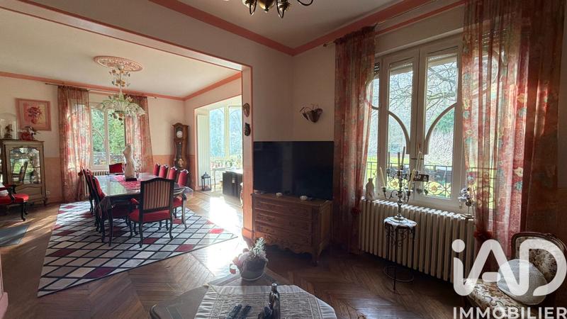 Château - 352 m² - 7 pièces