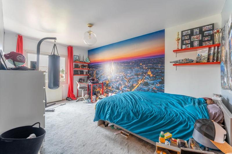 Maison - 160 m² - 6 pièces