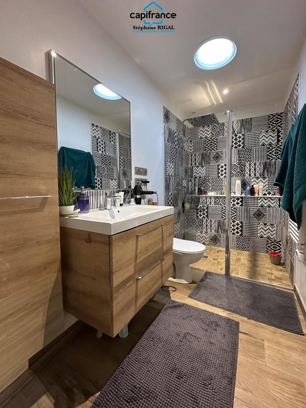 Propriété - 229 m² - 7 pièces