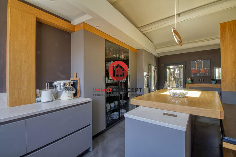 Maison ancienne - 205 m² - 9 pièces