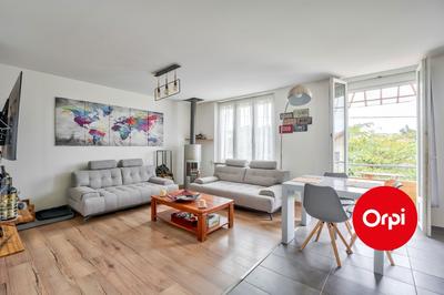 Appartement - 101 m² - 4 pièces