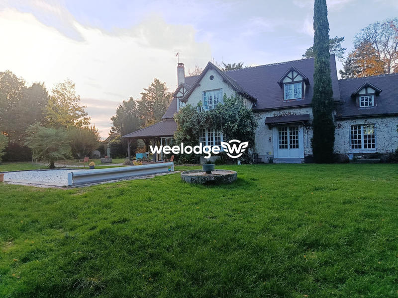 Maison - 239 m² - 10 pièces