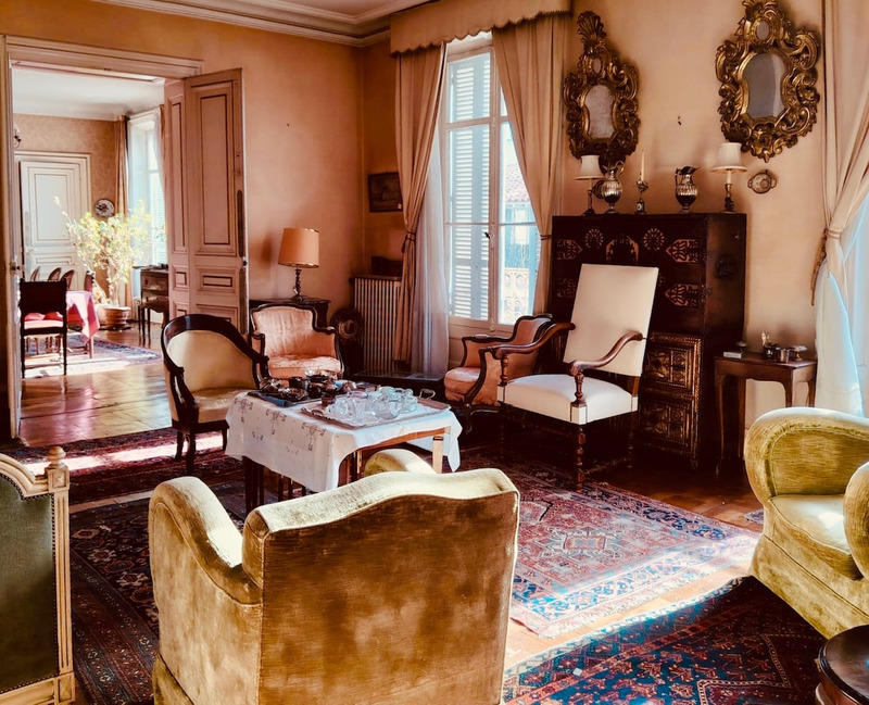 Appartement bourgeois - 167 m² - 5 pièces