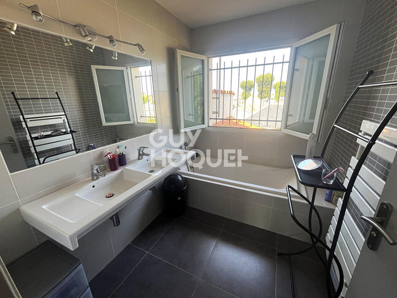 Maison - 152 m² - 5 pièces