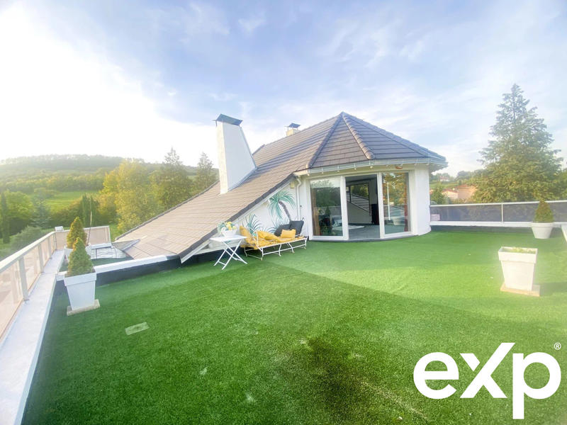 Maison - 288 m² - 11 pièces