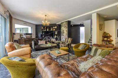 Maison - 191 m² - 8 pièces