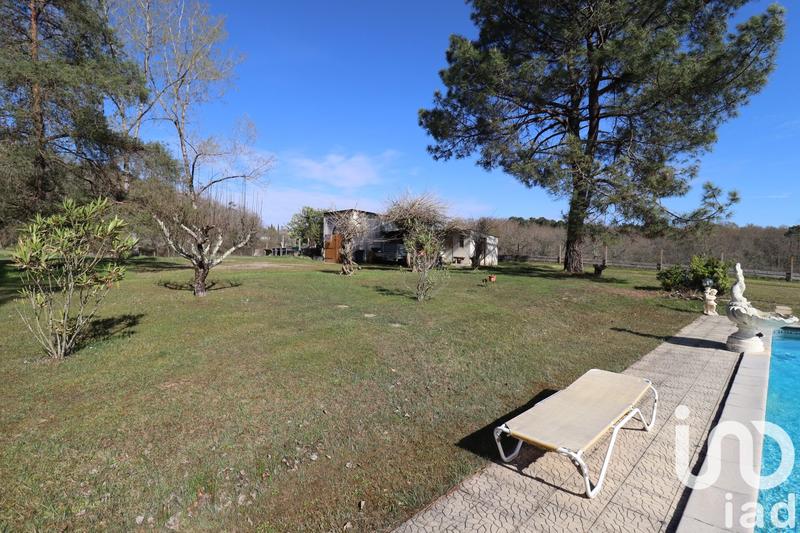 Maison - 240 m² - 6 pièces