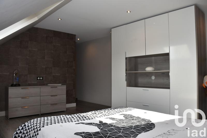 Maison - 213 m² - 6 pièces