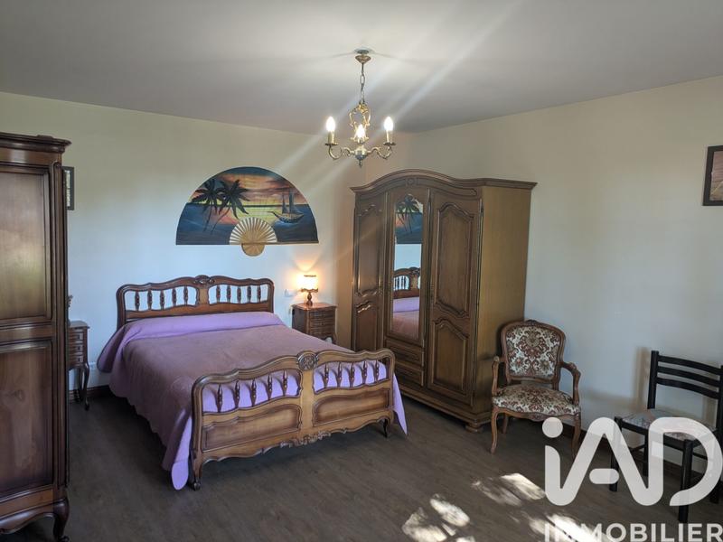 Maison - 277 m² - 9 pièces