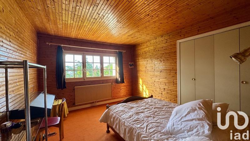 Maison - 230 m² - 8 pièces