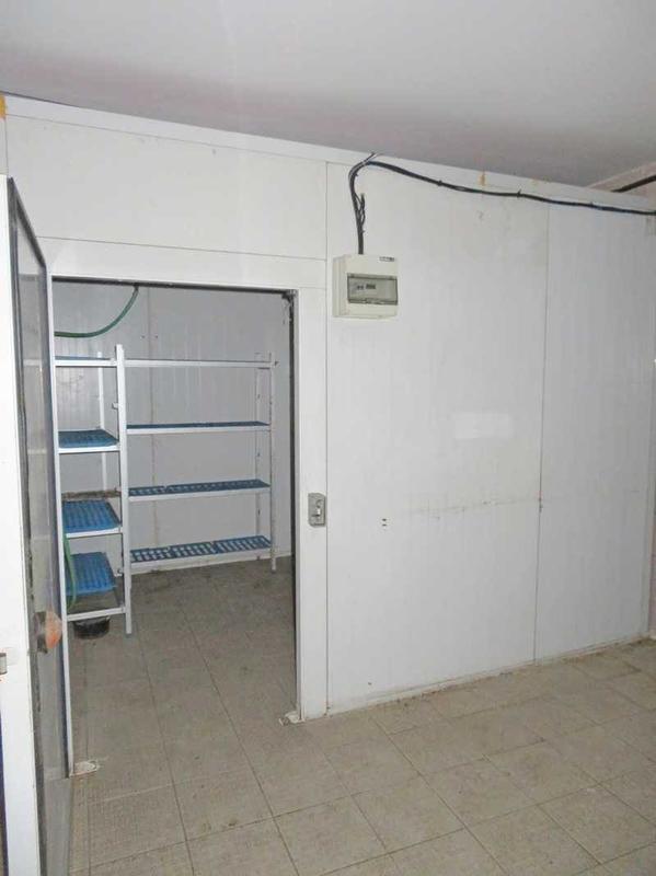 Magasins - 139 m² - 4 pièces