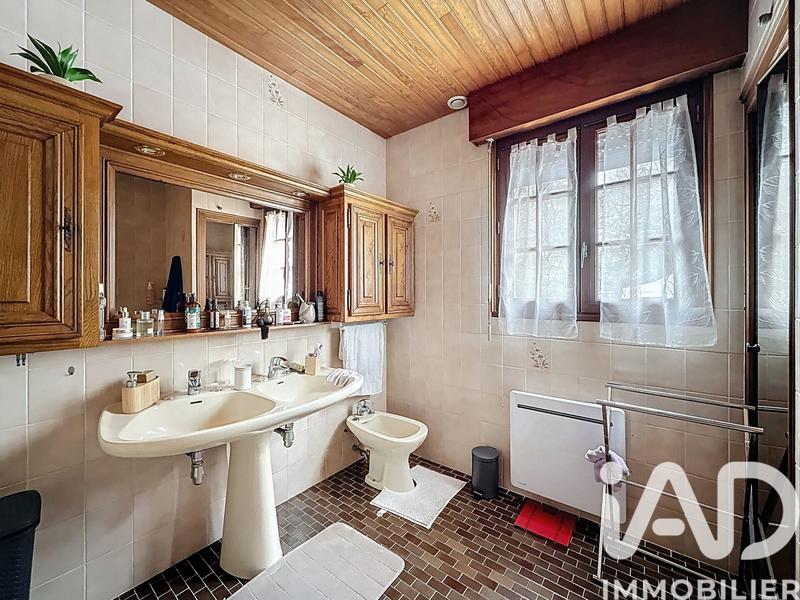 Maison - 186 m² - 5 pièces