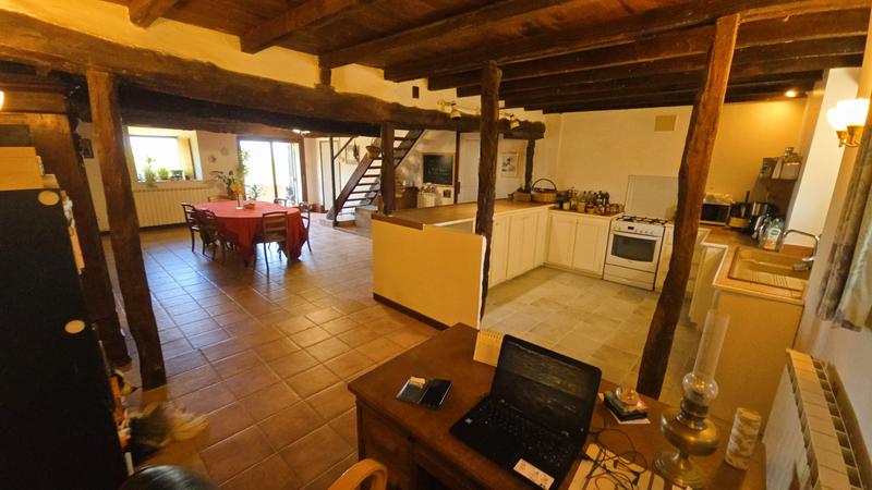 Maison - 224 m² - 8 pièces