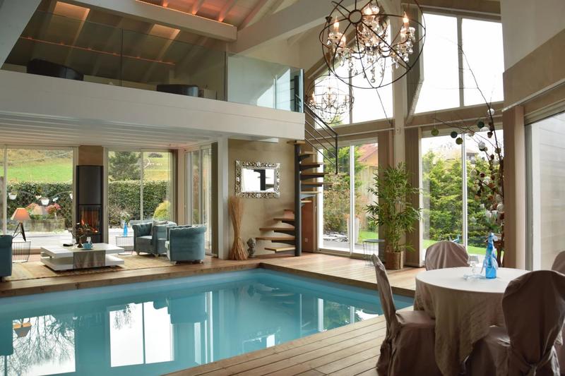 Maison - 298 m² - 7 pièces