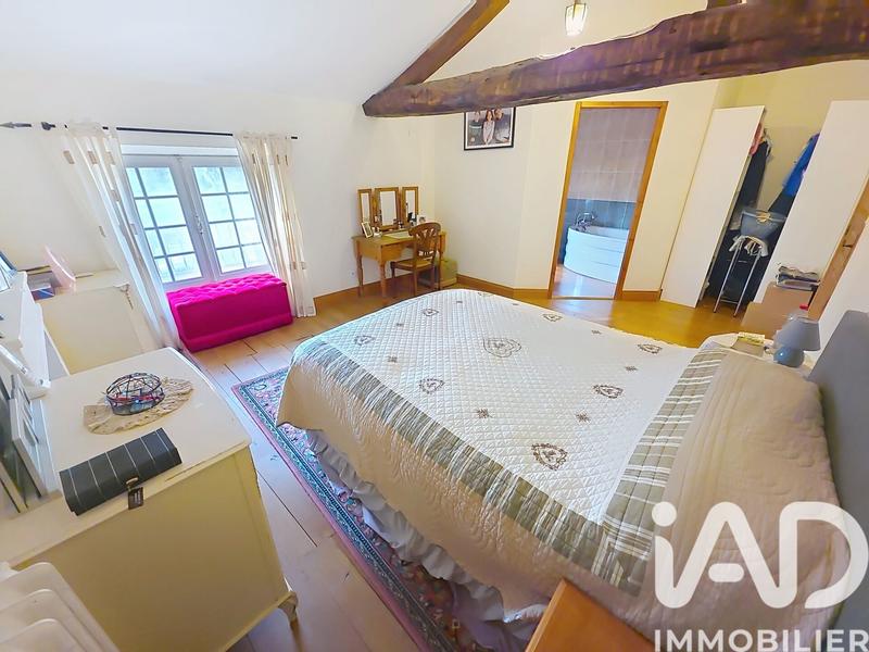 Maison - 290 m² - 8 pièces