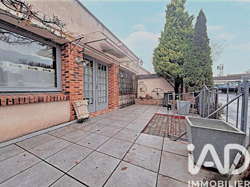 Maison - 210 m² - 5 pièces