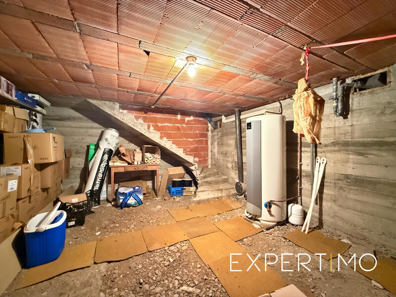 Maison - 209 m² - 8 pièces