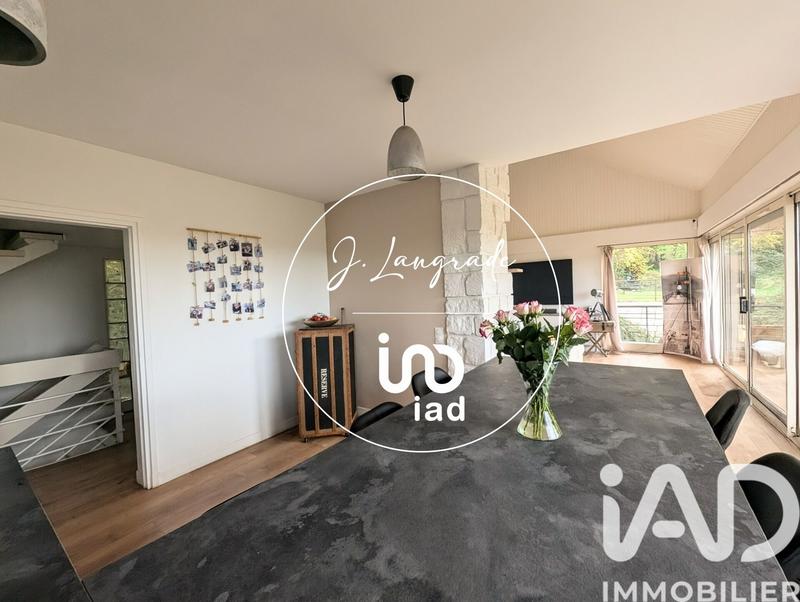 Maison - 200 m² - 7 pièces