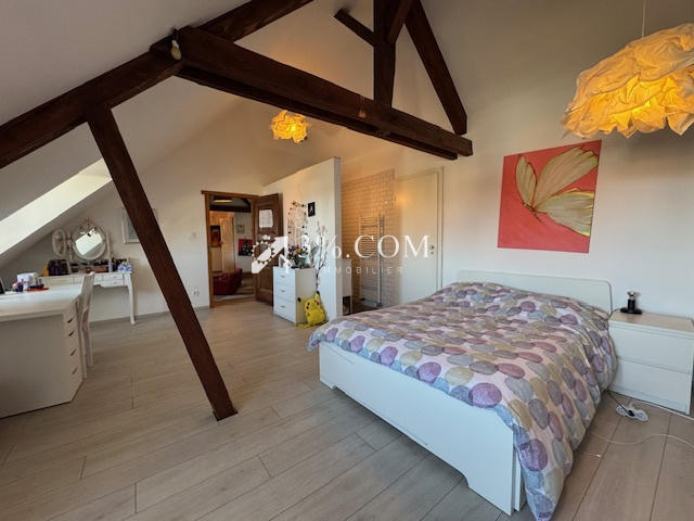 Demeure - 328 m² - 7 pièces