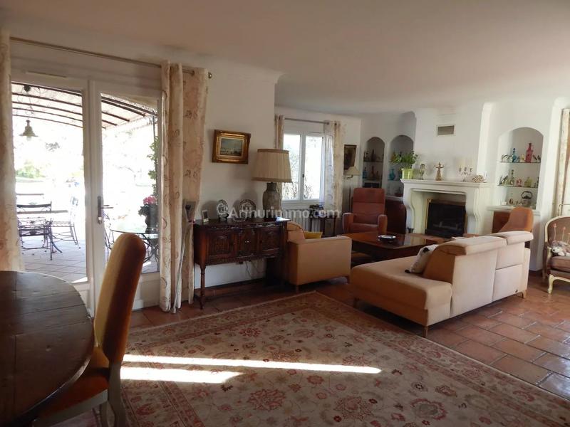 Maison - 315 m² - 11 pièces