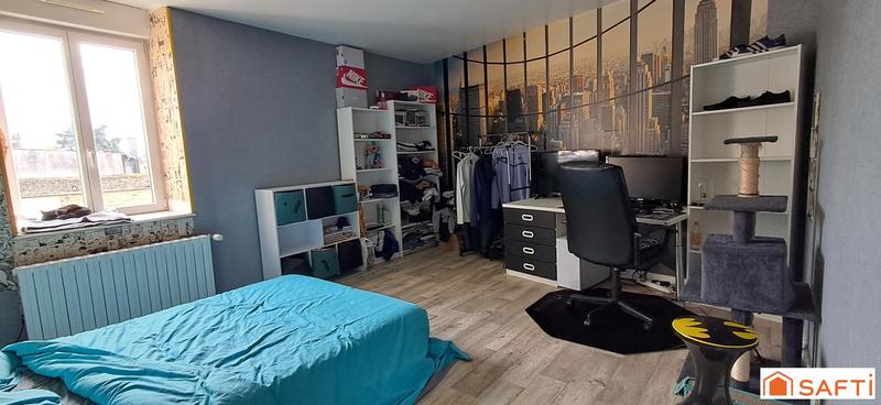 Maison - 230 m² - 7 pièces